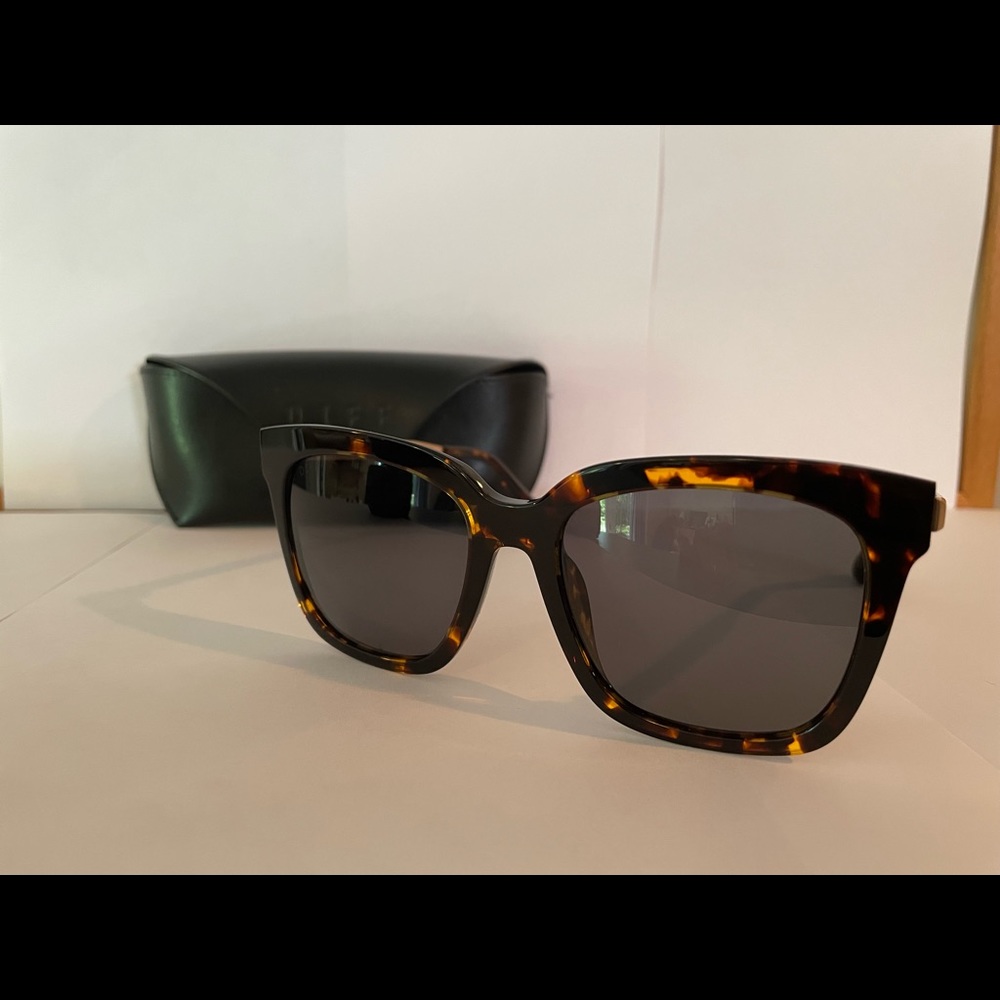 DIFF Bella Tortoise